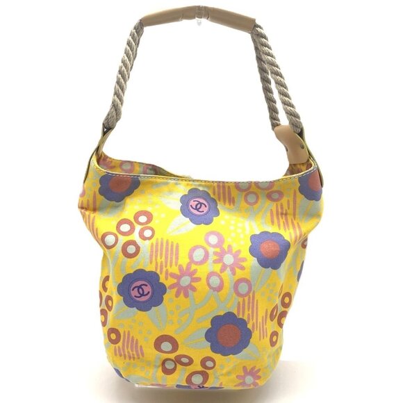 CHANEL Yellow Leather Logo Tote Bag - Picture 2 of 6